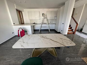 Tavolo allungabile in vetro ceramica