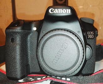 Canon 70d soli 9000 scatti pari a nuovo da vetrina