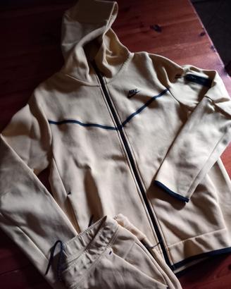 tuta nike tech uomo