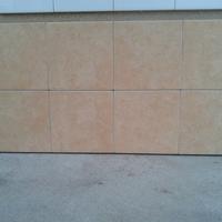 Piastrelle da interno ocra opaco mq50 Euro160.
