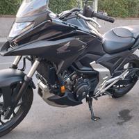 Honda NC 750 manuale solo 2000km garanzia ufficial