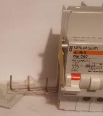 MERLIN GERIN 26588 Vigi C60 Blocco Differenziale 3