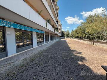 PORTA DI ROMA/Locale commerciale