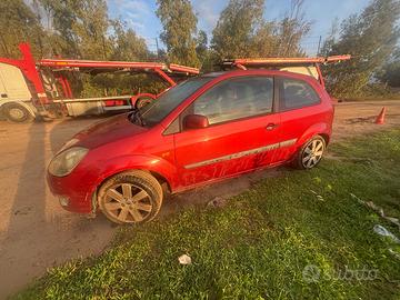 Fiesta 1.4HDI full optional km 140.000 pronta