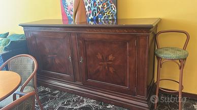 Credenza con due ante