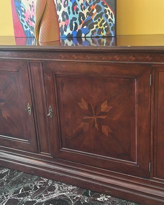 Credenza con due ante