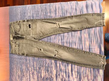 Jeans ragazzo con strappi