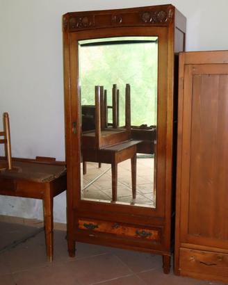 VECCHIO ARMADIO STIPO CON SPECCHIO