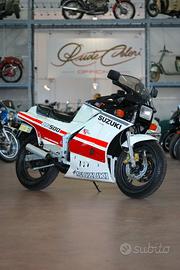 Suzuki RG 500 1987 FMI targa ORO