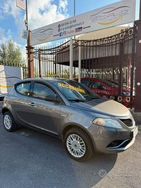 Lancia Ypsilon 0.9 TwinAir 85 CV 5 porte Metano Ec