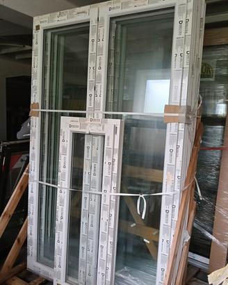 serramenti PVC  n 6 portefinestre bianche doppio 