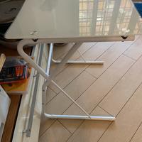 Scrivania piano in vetro