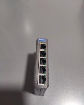 switch ethernet Moxa 5 porte
