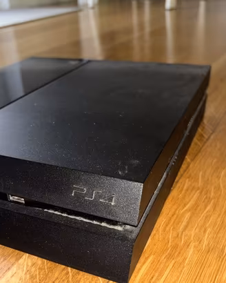 PS4 Original+ 2 Joystick + Fifa 25 + Cuffie