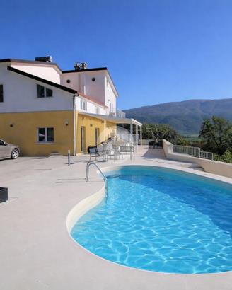 VILLA SINGOLA A ALBANELLA