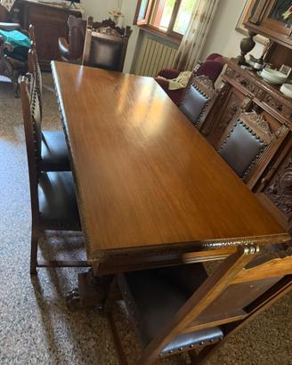 Tavolo e 6 sedie in legno stile barocco