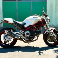 Ducati Monster 900