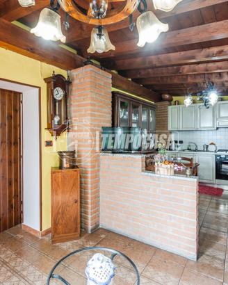 Casa indipendente con ampio cortile