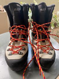 Scarponi da alpinismo La Sportiva Nepal TEGTX 38,5