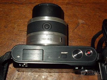 Fotocamera Nikon 1 j2  con obiettivo 10-30