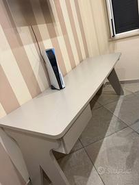 Scrivania - Tortora Con Cassettino