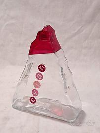 Bottiglia in vetro Evian in edizione limitata