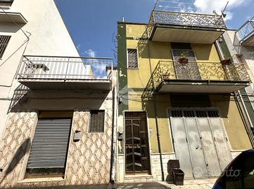 CASA INDIPENDENTE A CANOSA DI PUGLIA