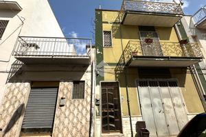 CASA INDIPENDENTE A CANOSA DI PUGLIA