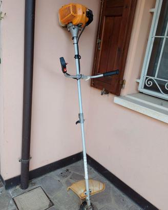 Decespugliatore a scoppio