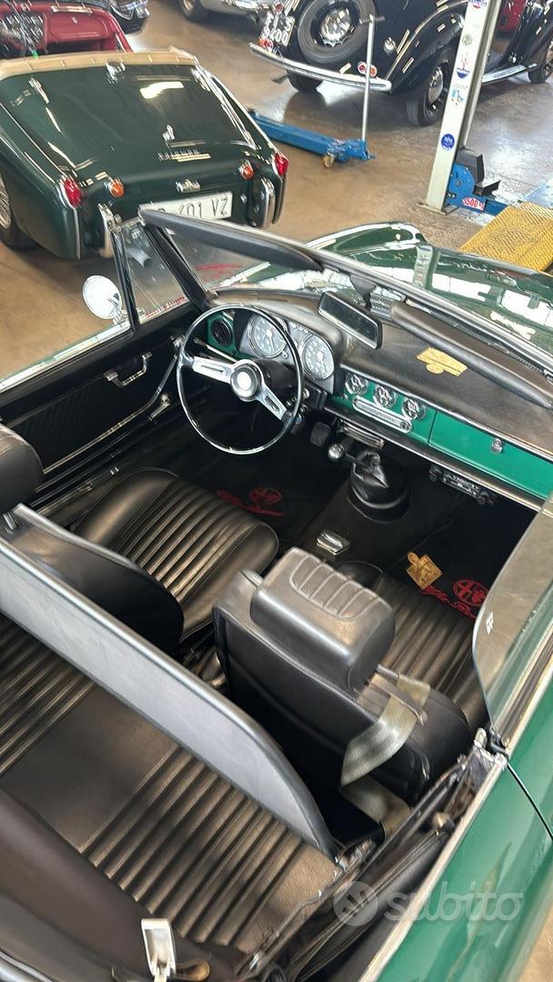 Alfa Romeo Spider 1971 photo 4