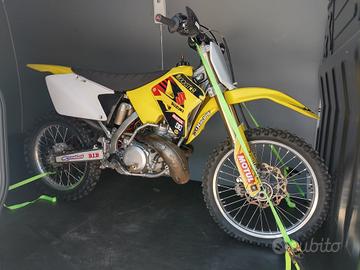 Suzuki RM 250 2 tempi