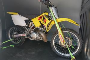 Suzuki RM 250 2 tempi