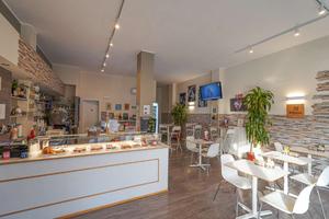 ATTIVITA' DI BAR A VEDANO AL LAMBRO