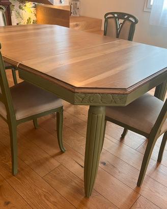 Tavolo shabby con 4 sedie
