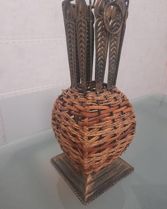 vaso in ferro battuto