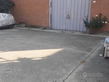 Mancasale capannone indipendente libero mq 1.150