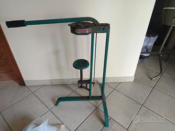 Tappatrice manuale Mondial per bottiglie vino