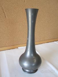 Vaso antico in peltro anfora porta fiori vintage