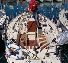 Beneteau first 32.5 natante