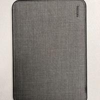 Incase Custodia MacBook Pro 13”