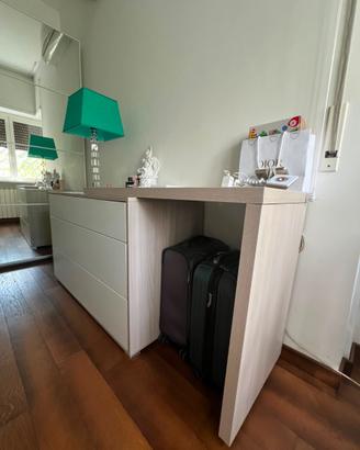 Set di comodini e cassettiera/scrivania