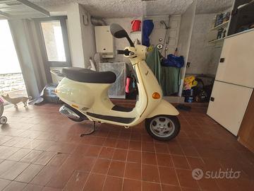 Vespa 50 et2