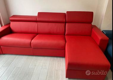 Divano rosso ❤️