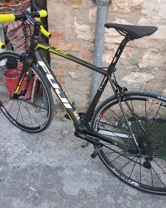BICI FUJI TOTAL CARBON