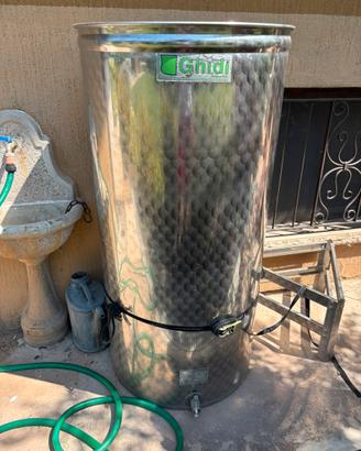 Cisterna Inox Ghidi da 600L per vino / olio