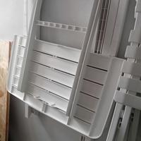 Tavolo da giardino più 2 sedie in plastica