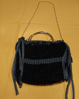 Borsa fatta a mano con frange