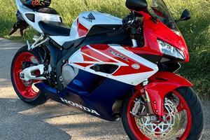 Cbr 1000 rr sc57