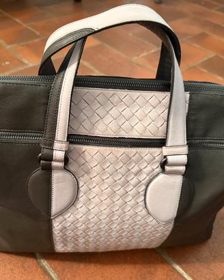 Bottega Veneta borsa da lavoro a mano con tracolla