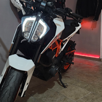 Duke 390